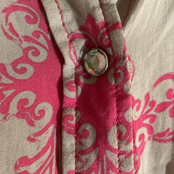 Cowgirl Hardware Pink Cross Printed Snap Up Blouse - Picture 4 of 7